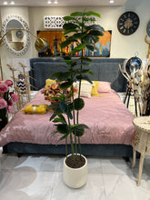 Artifical plants and planter 035