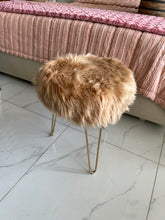 Fur Stool 01
