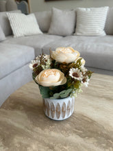 Gold leaf Planter 002 Off White