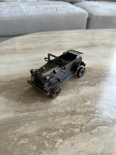 Antique Car Metal Small 001
