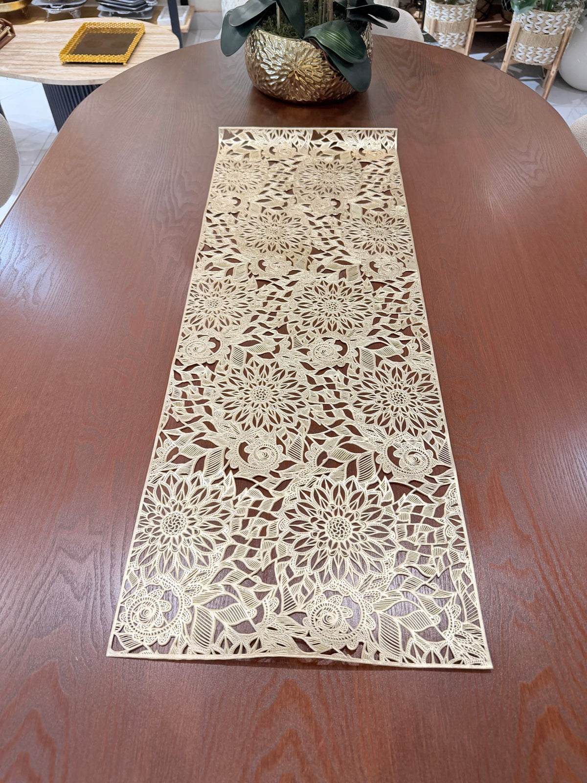 Table Runner 001