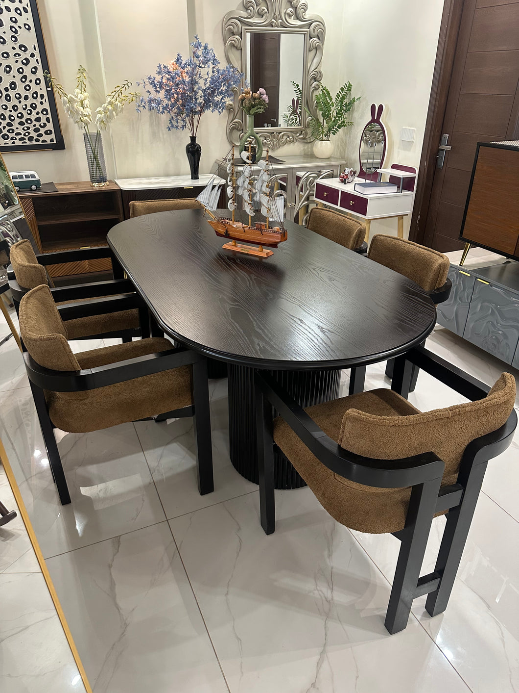 Black Ashwood Dinning Table with Ladderback Chairs