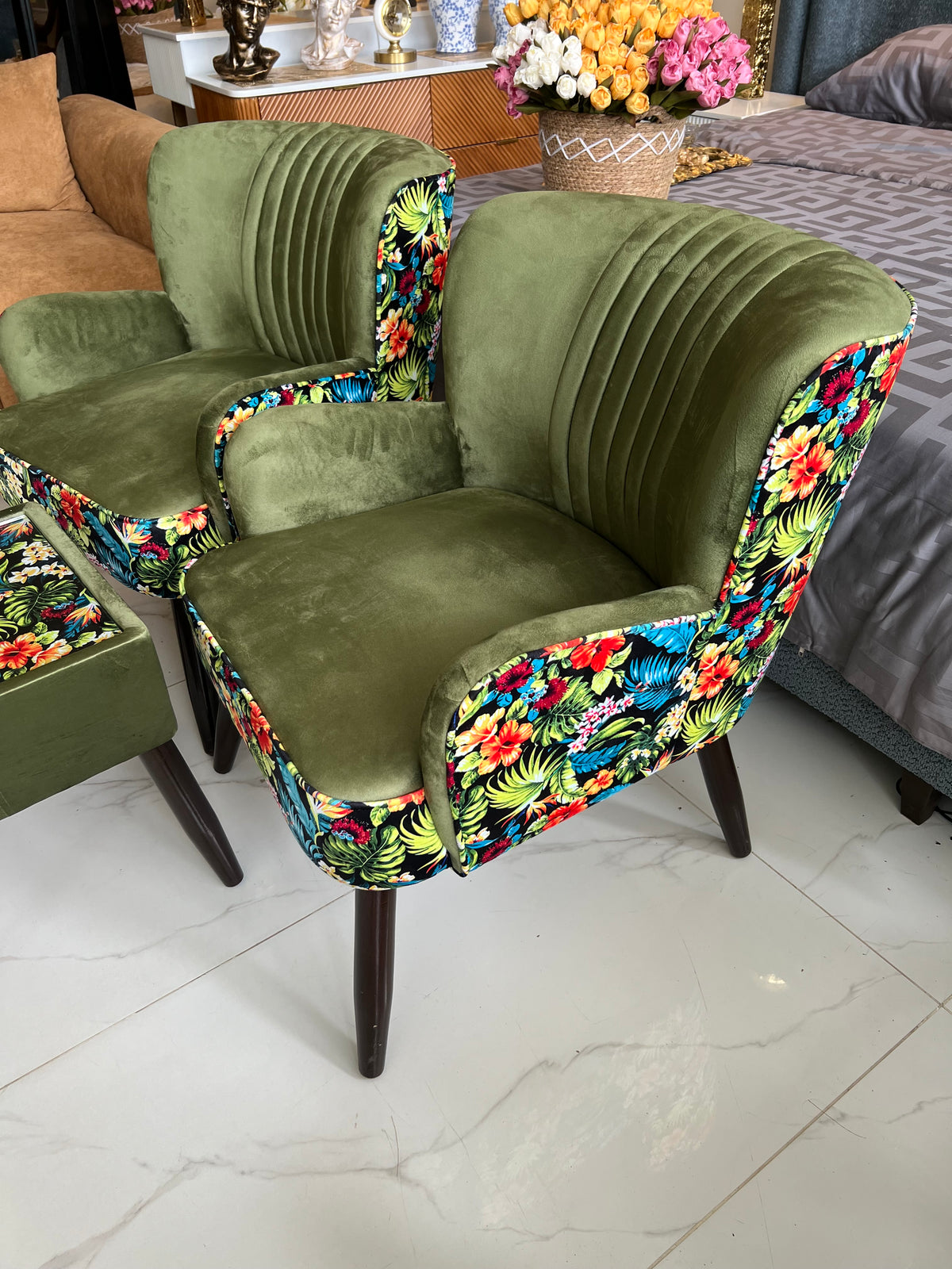 Allure Chair 030 with table