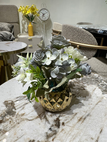 Ceramic Gold planter 03