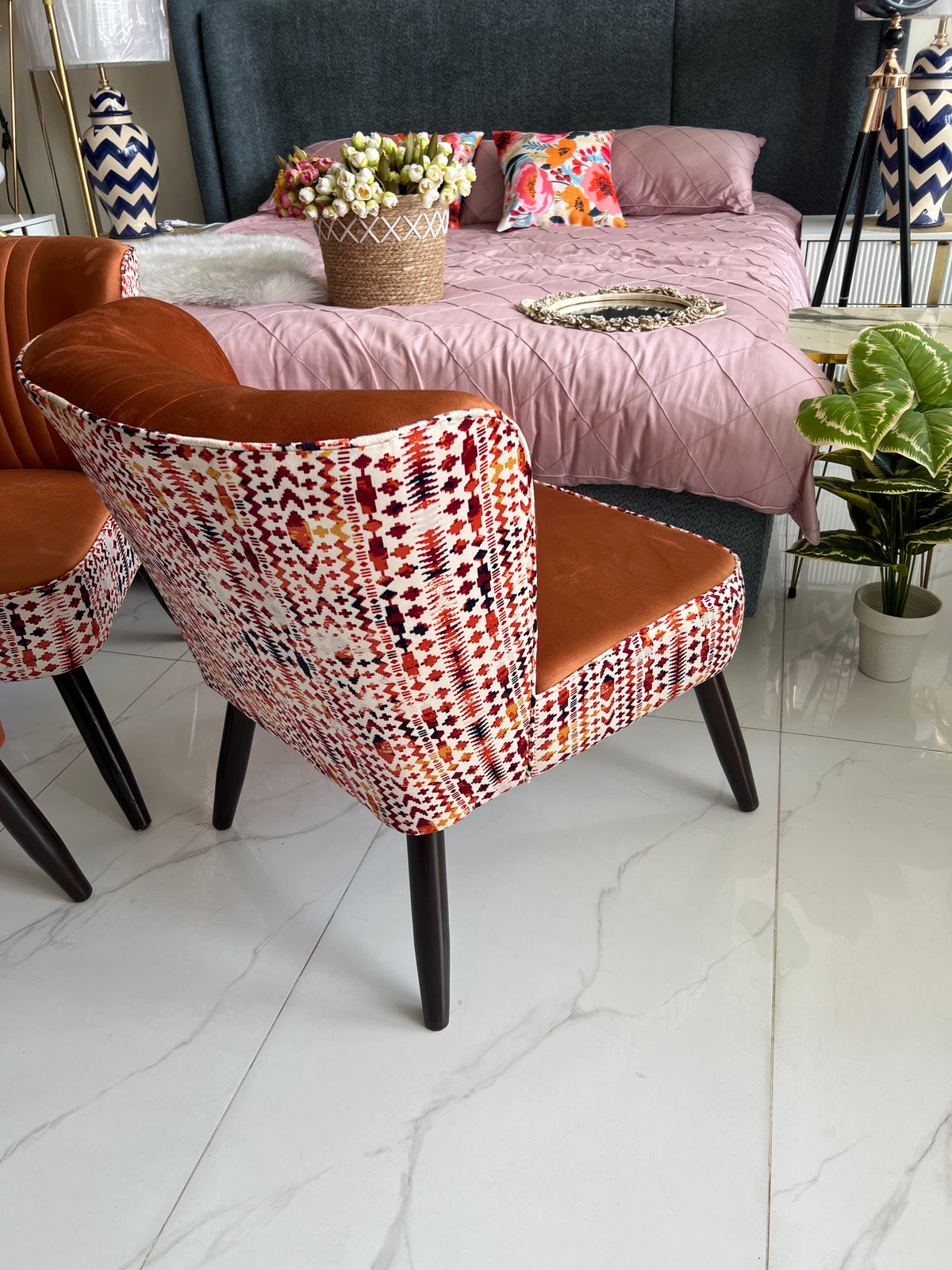 Allure Chair 028 with table