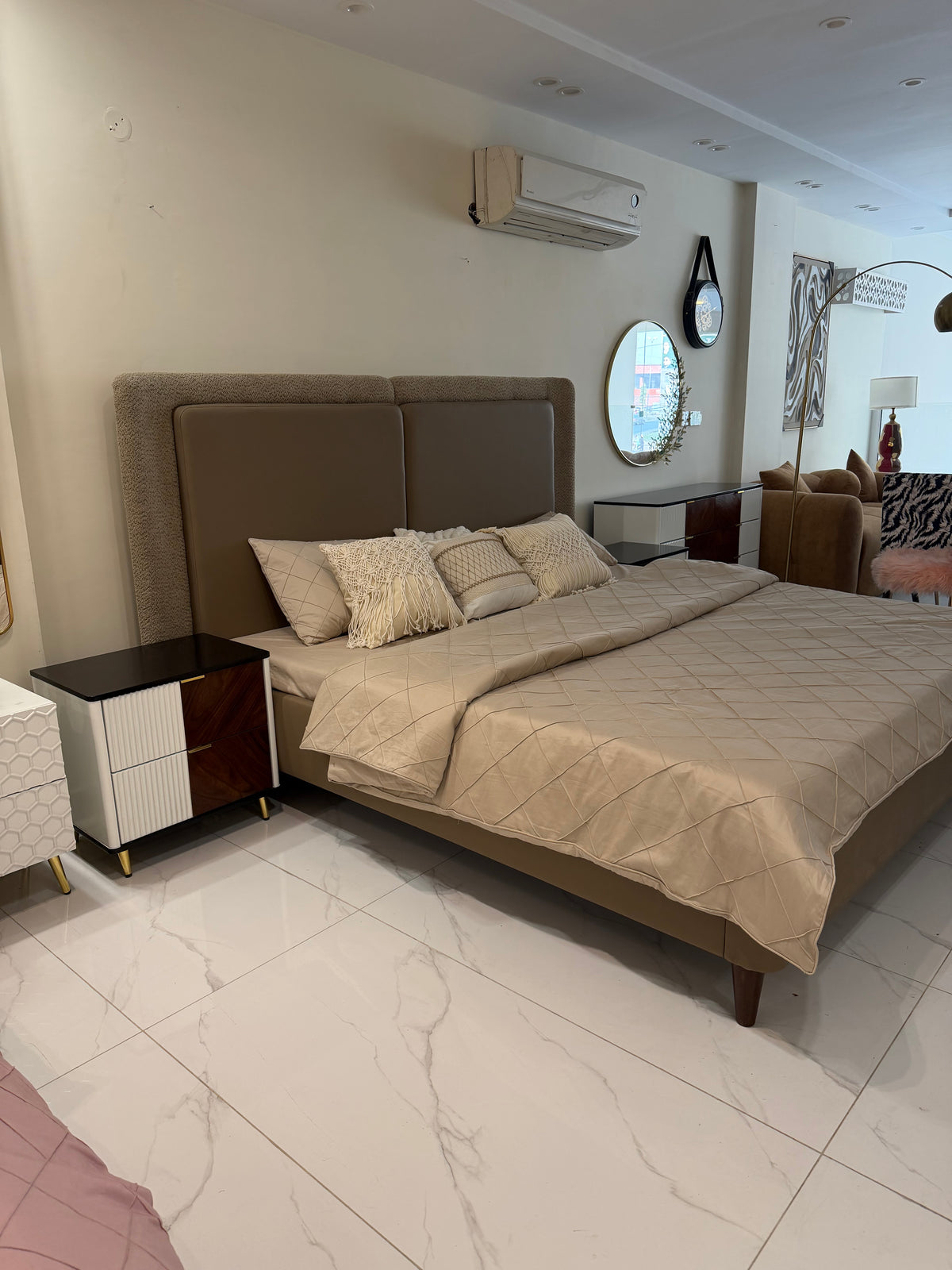 Leather Luxe Bed Set 02
