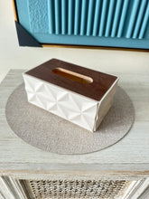 Beige Illusion Tissue box SS14