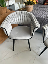 Anya Chair set