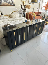 Black Crown Console