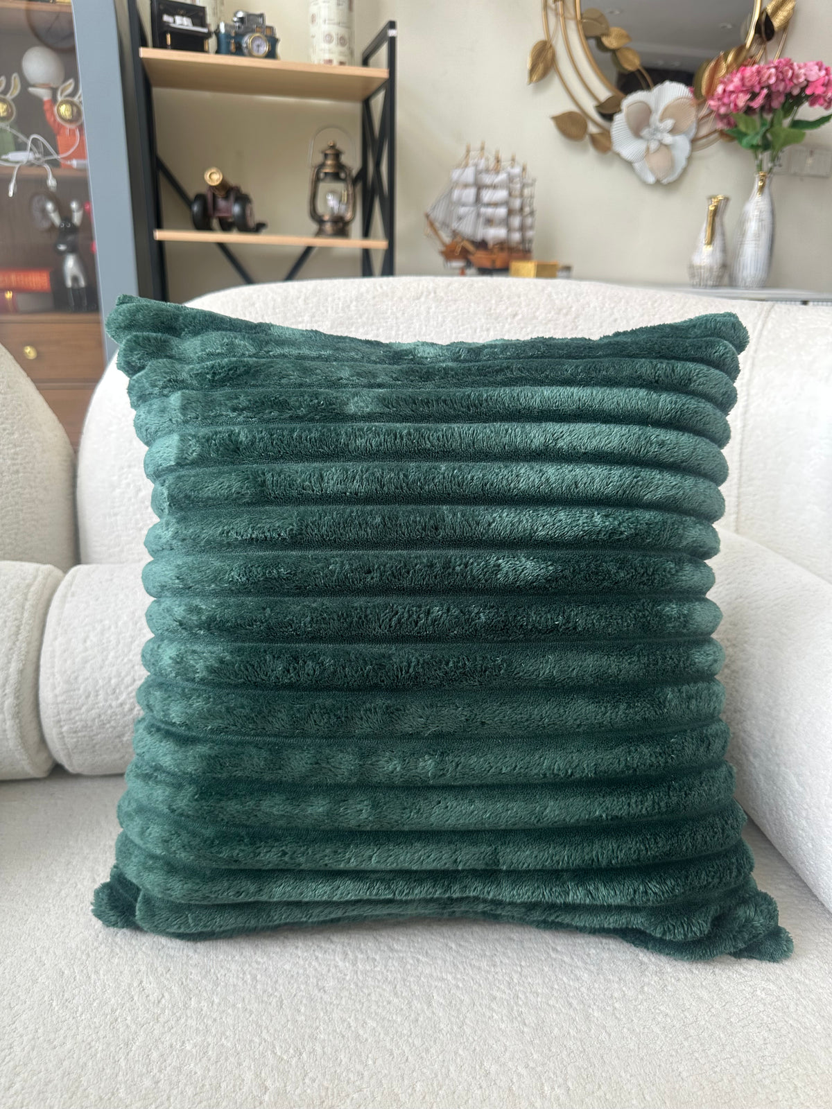 Flurry Cushion Green 04