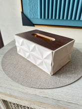 Beige Illusion Tissue box SS14