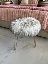 Fur Stool 02