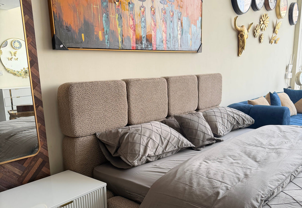 Brown beary Box Bed