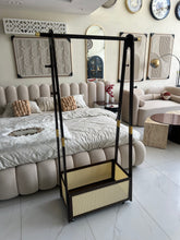 Rattan Cloths Hanger 002