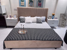 Nurr Double Bed