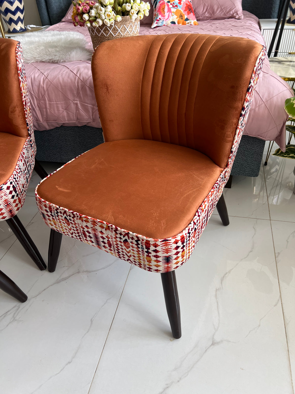 Allure Chair 028 with table