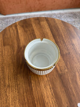 Ash tray 05