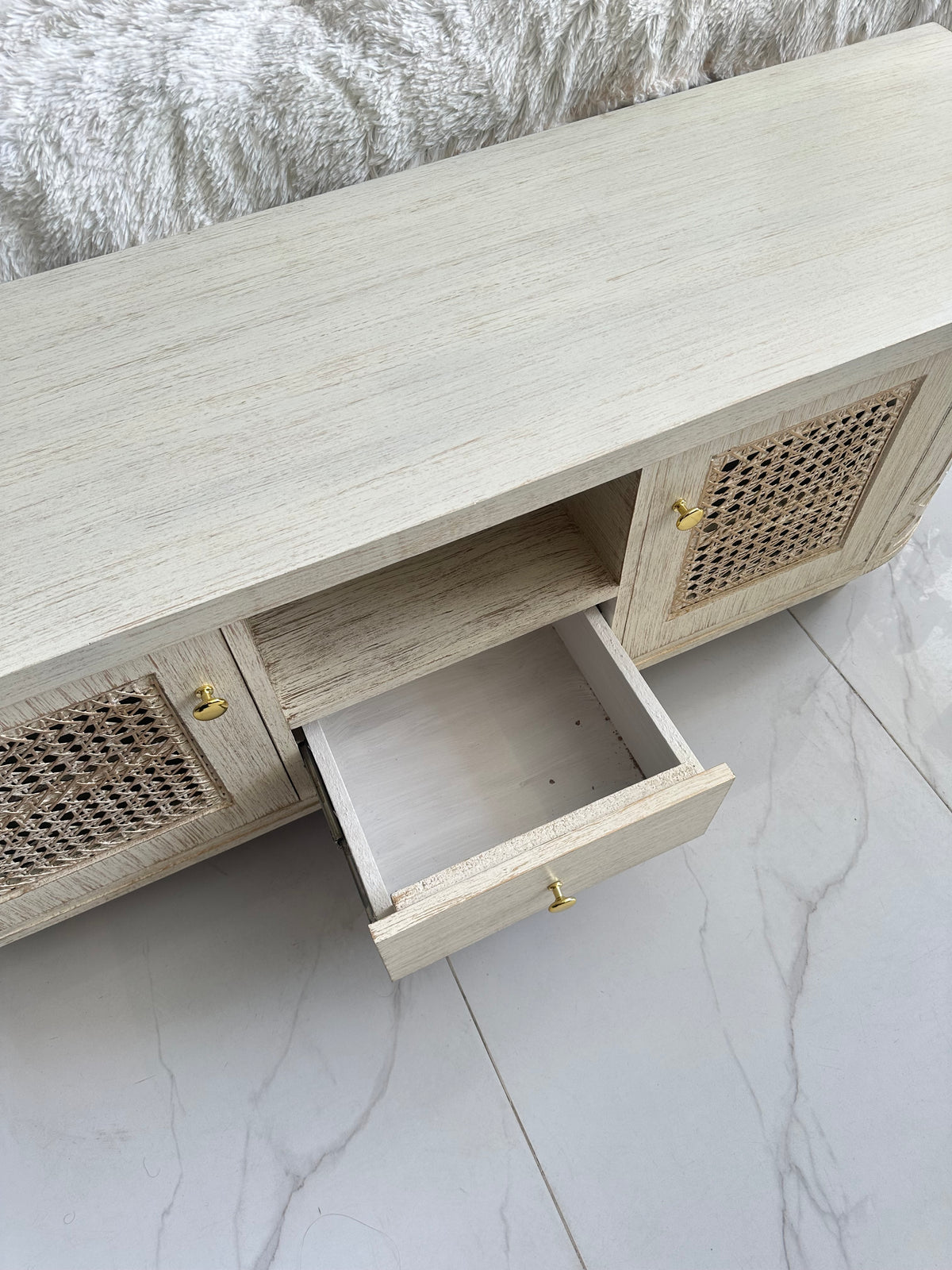 White cane tv console 02