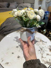 Rose Planter White 002