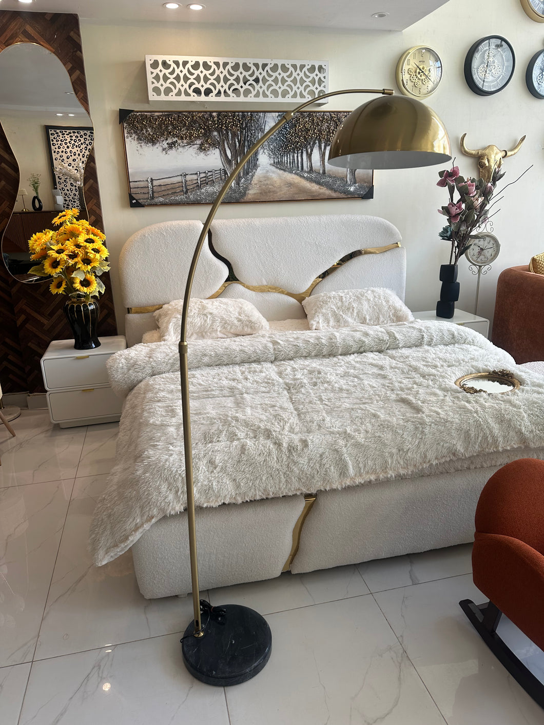 Bronze Lamp Arc 02 (only in Lahore)