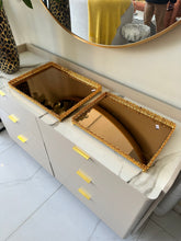 Metallic tray 008