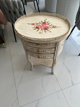 Rose Victorian Table