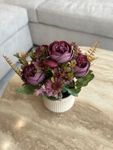 Cream Ribbed Planter 003 Purple