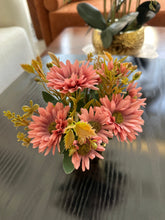 Ceramic Gold planter 16