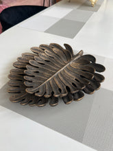 Leaf tray set of 2