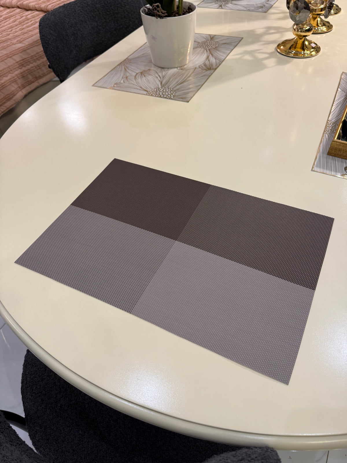 Table Mat 17