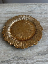 Textured Round Gold Tray 002