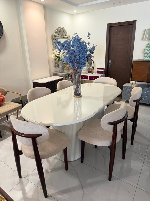 White Deco Dining Table with Woody Chairs