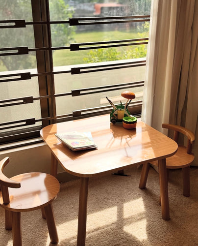Mattia Table & Chairs