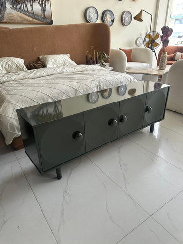 Nova TV Console