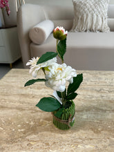 Dahlia Flower Standing Bunch White