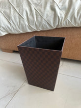 Leather Dust bin 03