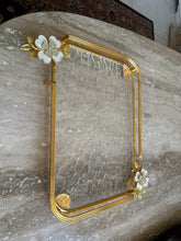 Metallic flower tray with textured glass