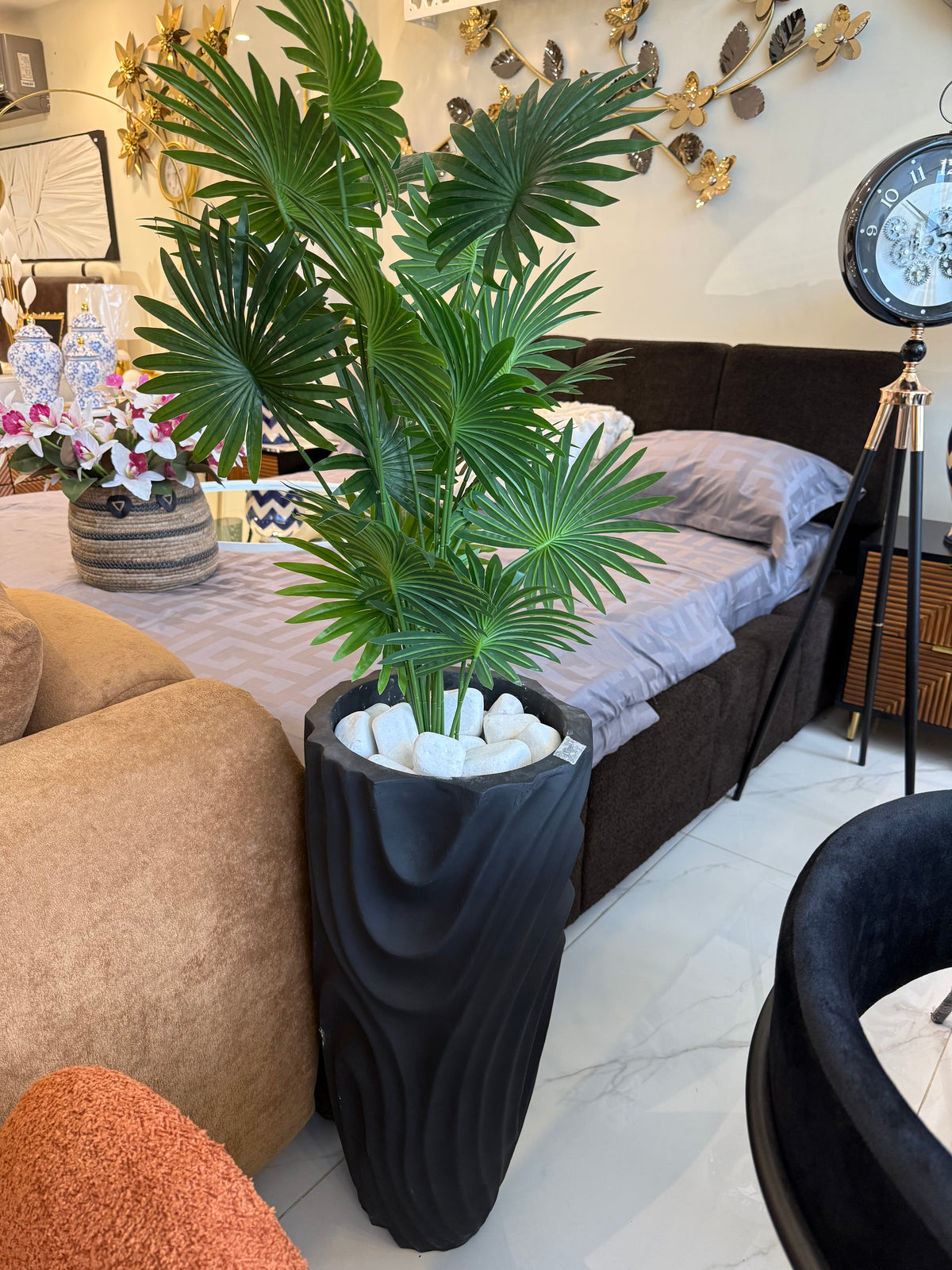 Artificial plants and planter 29