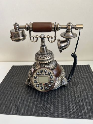 Telephone Vintage 02