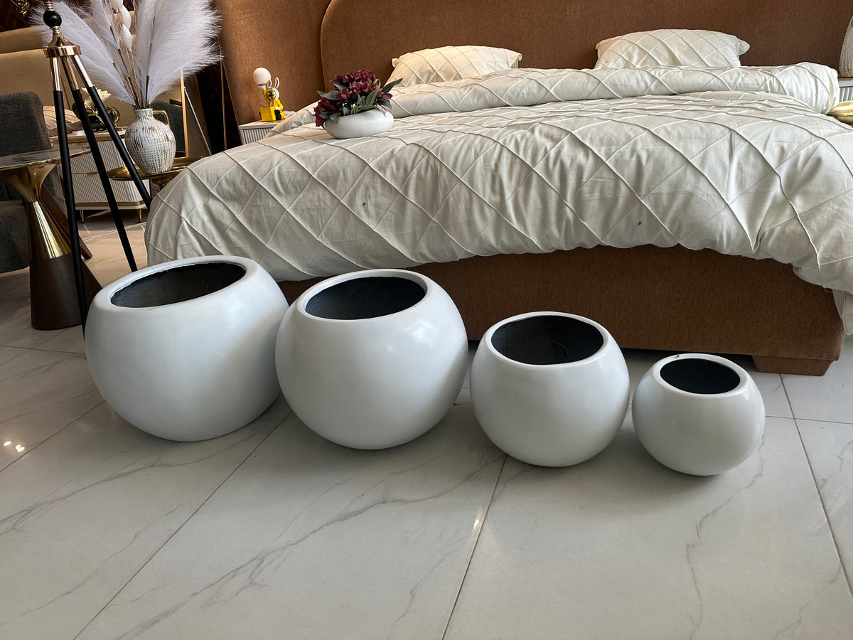Round Pot Black/White