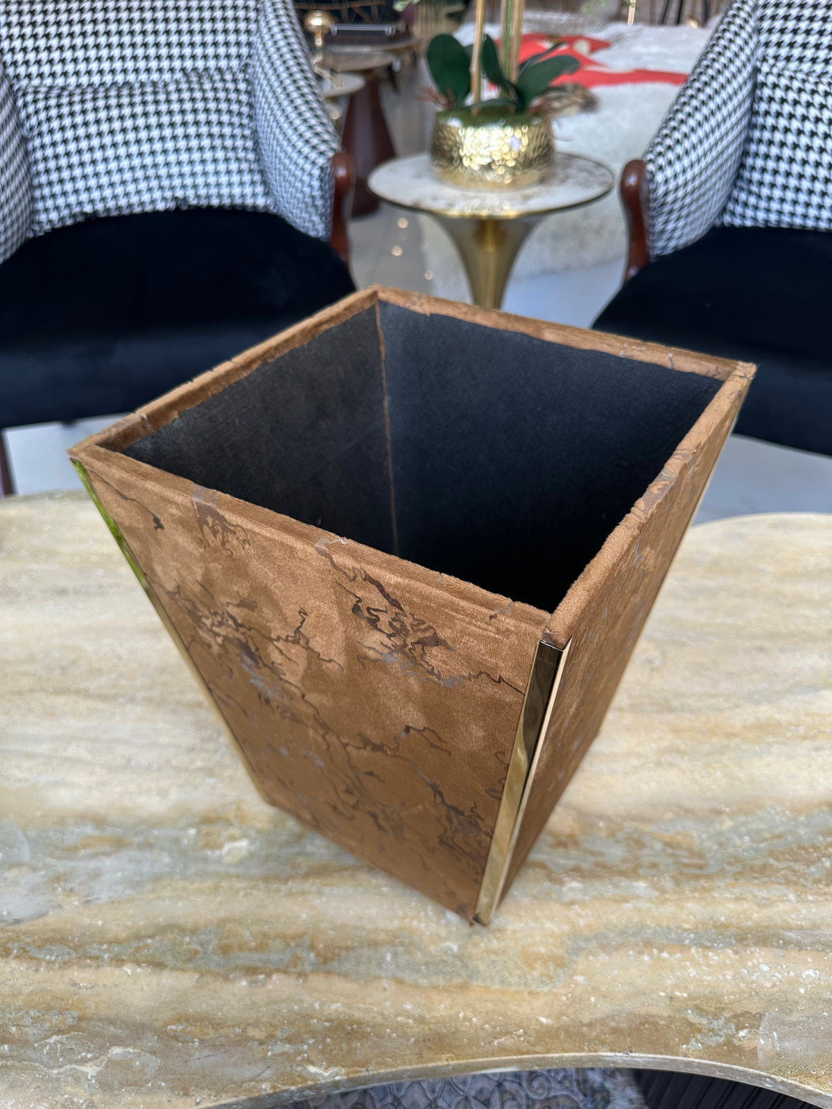 Luxury tissue box and dustbin 006