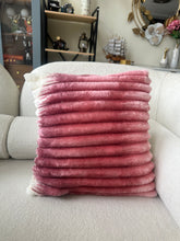 Flurry Cushion Pink 05