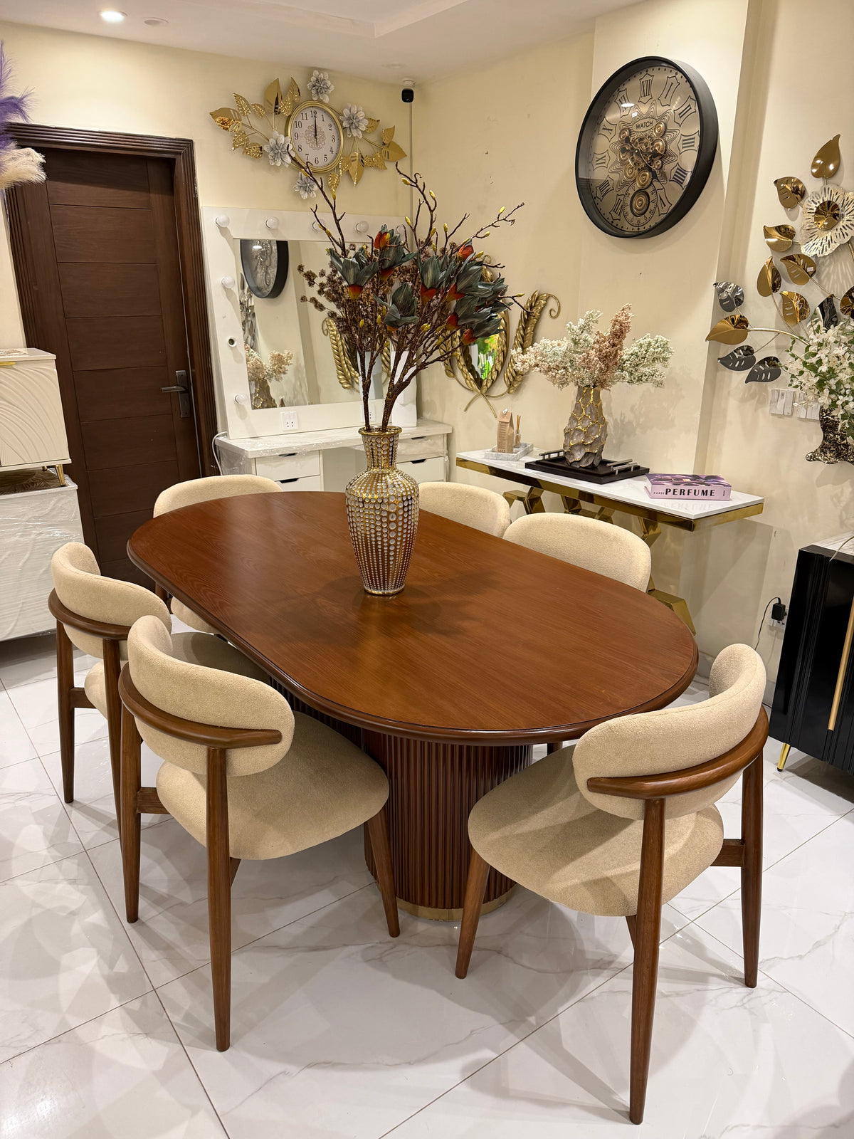 Ashwood Dinning Table Woody Chair 01