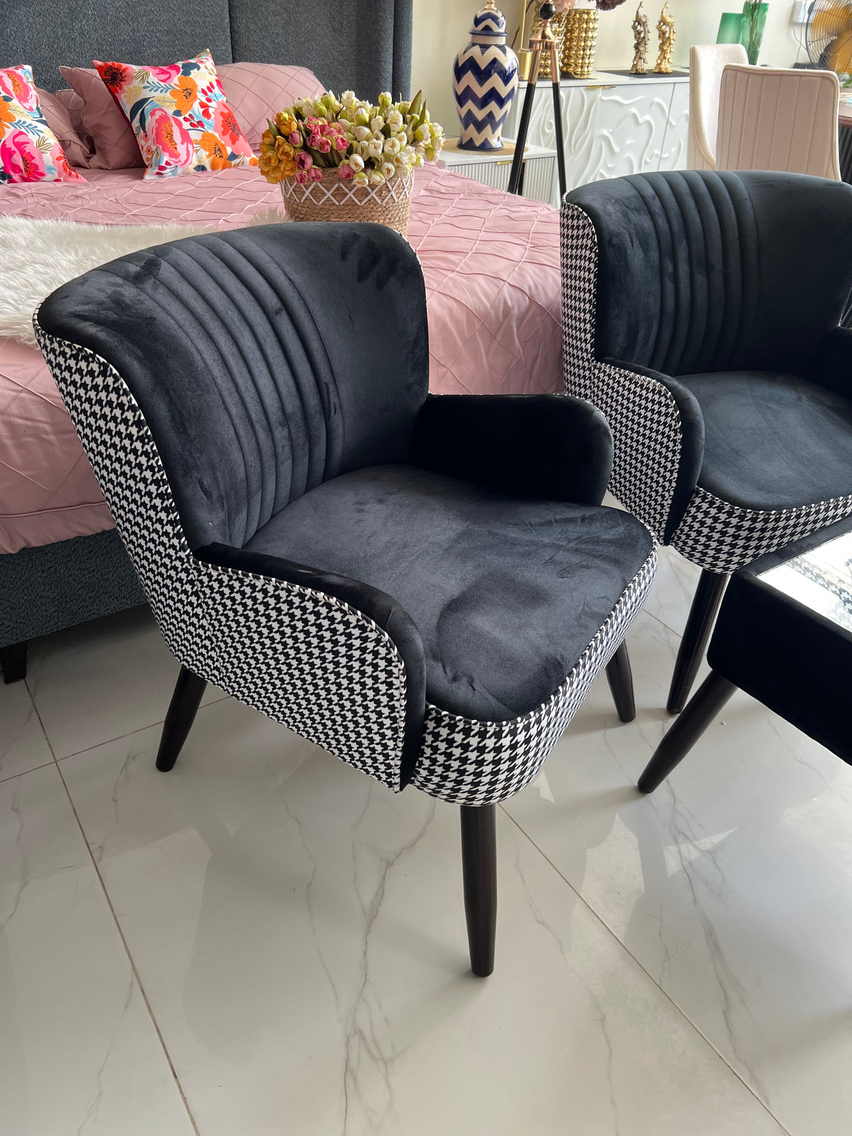 Allure Chair 027 with table