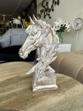 Dovel table decor (Multiple Colors)