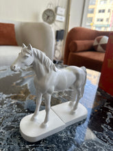Bookend 003