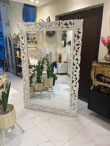 Royale Mirror 02