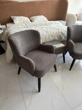 Allure Chair 031 with table