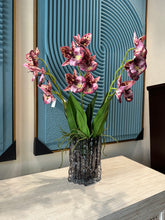 Textured Glass Vase black 003