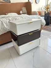 Rotating Capri Side table